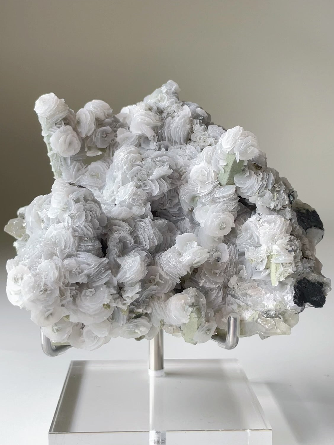 Petal Calcite and Specular Hematite on Chlorite-included Quartz - Inner Mongolia, China