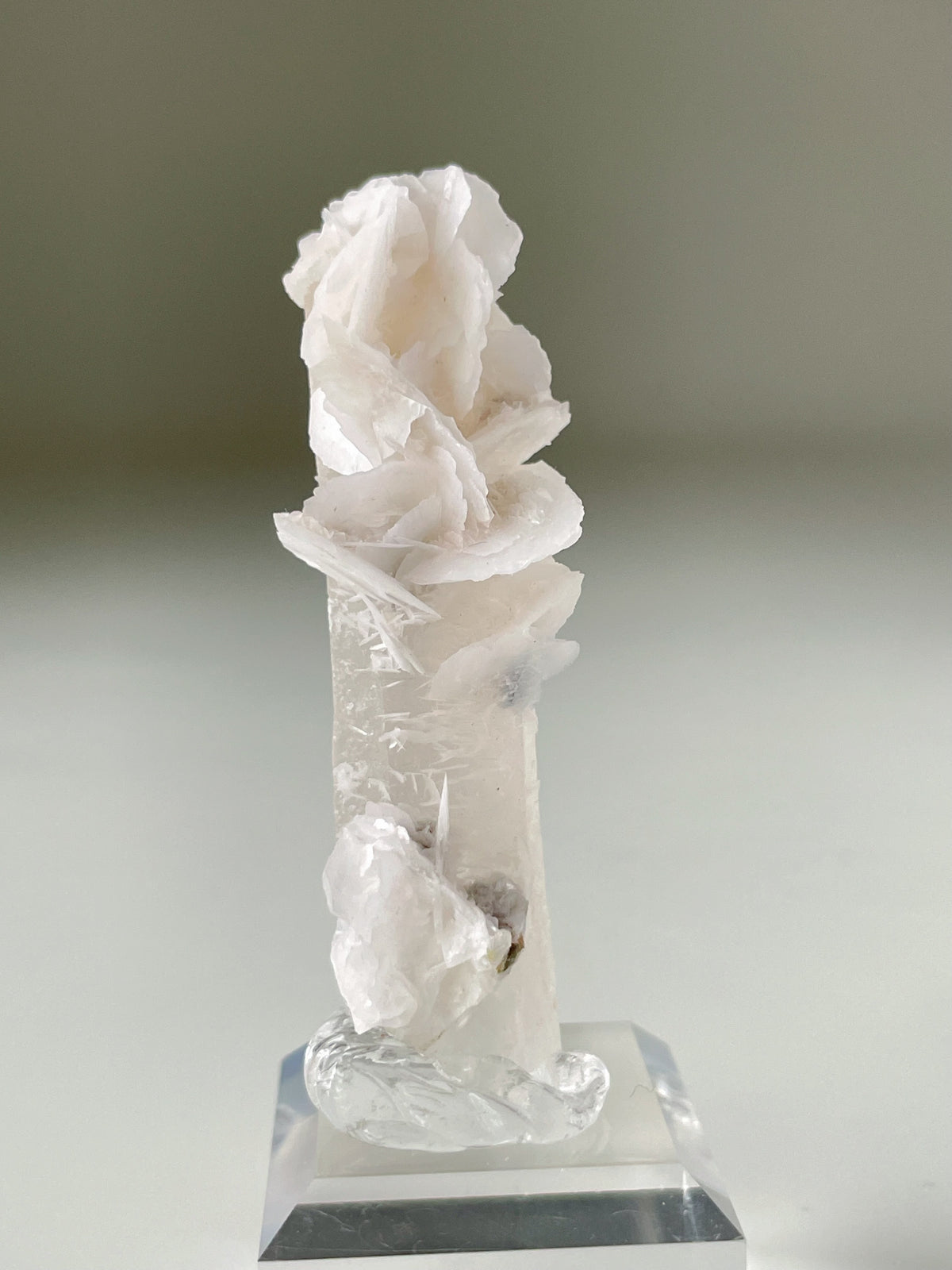 Flower Calcite on Quartz - Inner Mongolia, China