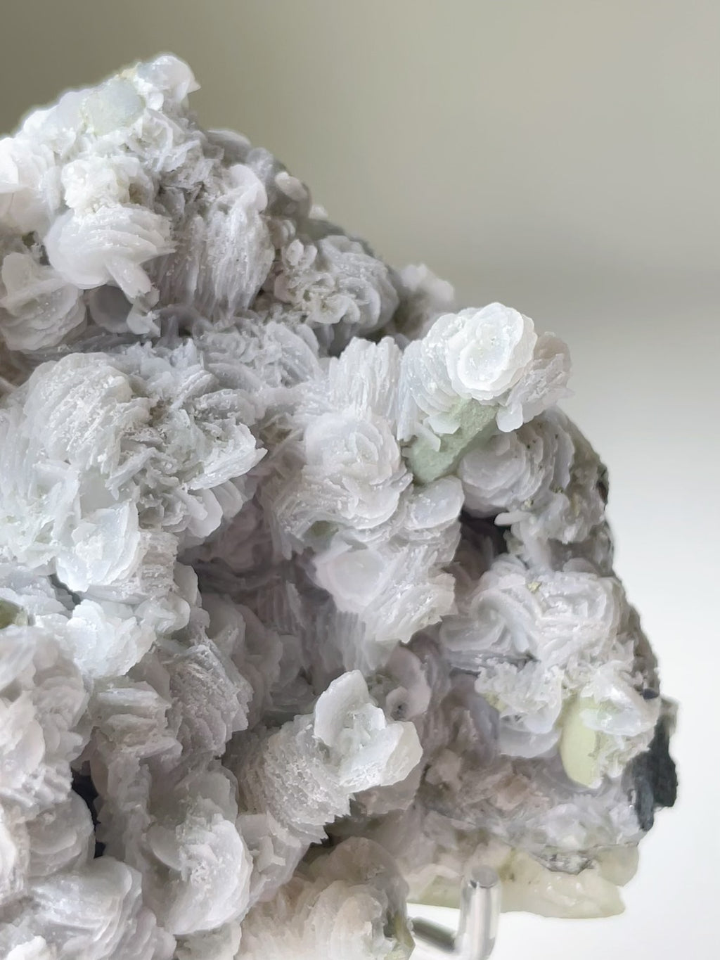 Petal Calcite and Specular Hematite on Chlorite-included Quartz - Inner Mongolia, China