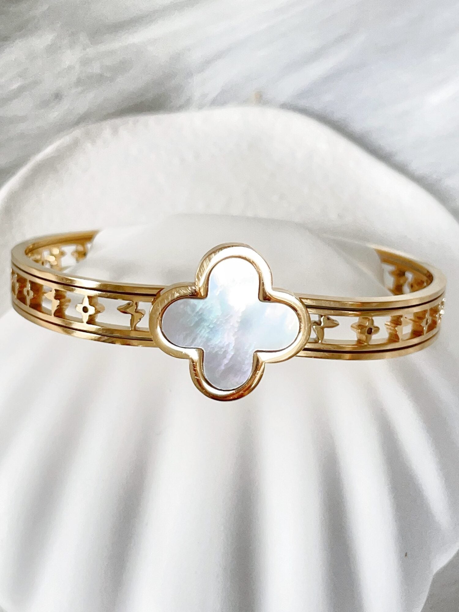 Waterproof Gold Clover Bangle | 18k Gold Filled – Teri image 1