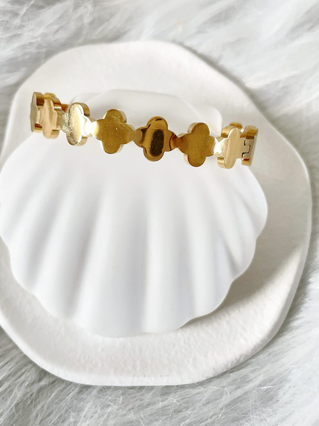 Waterproof Gold Clover Bangle | 18k Gold Filled – Orelia image 1