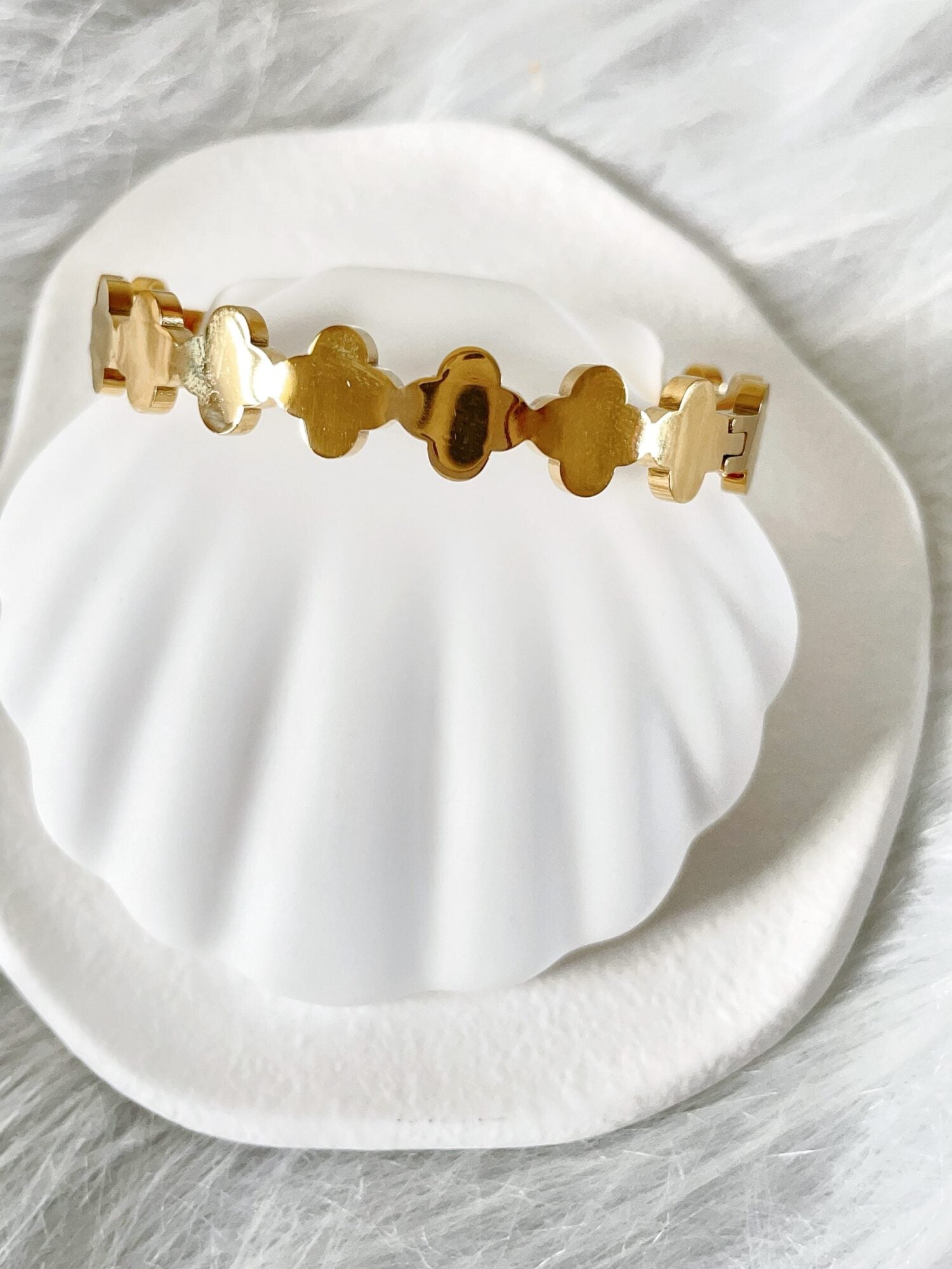 Waterproof Gold Clover Bangle | 18k Gold Filled – Orelia image 1