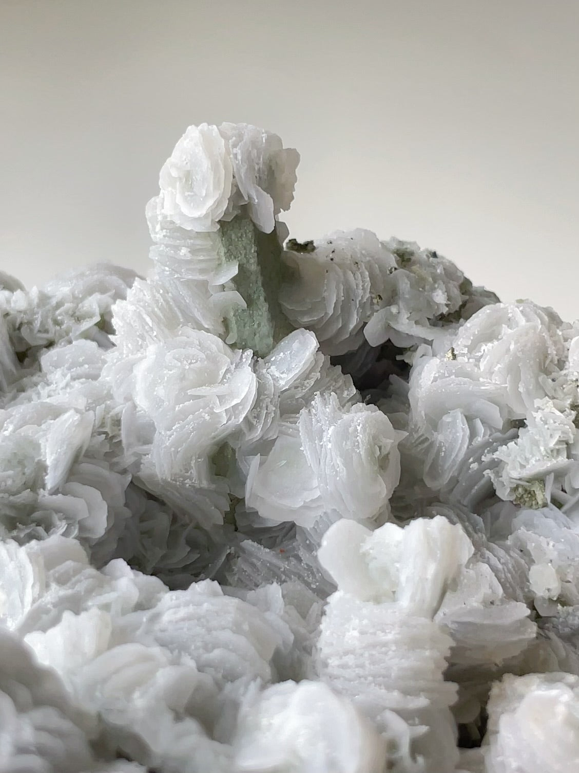 Petal Calcite and Specular Hematite on Chlorite-included Quartz - Inner Mongolia, China