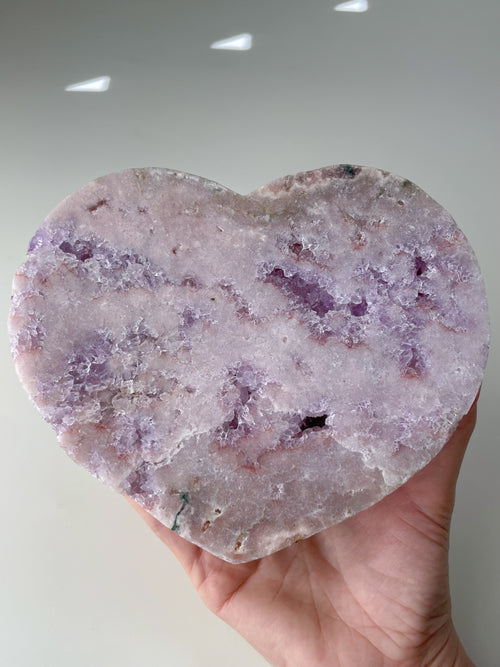 1.5KG Statement Pink Amethyst Heart on Stand 13