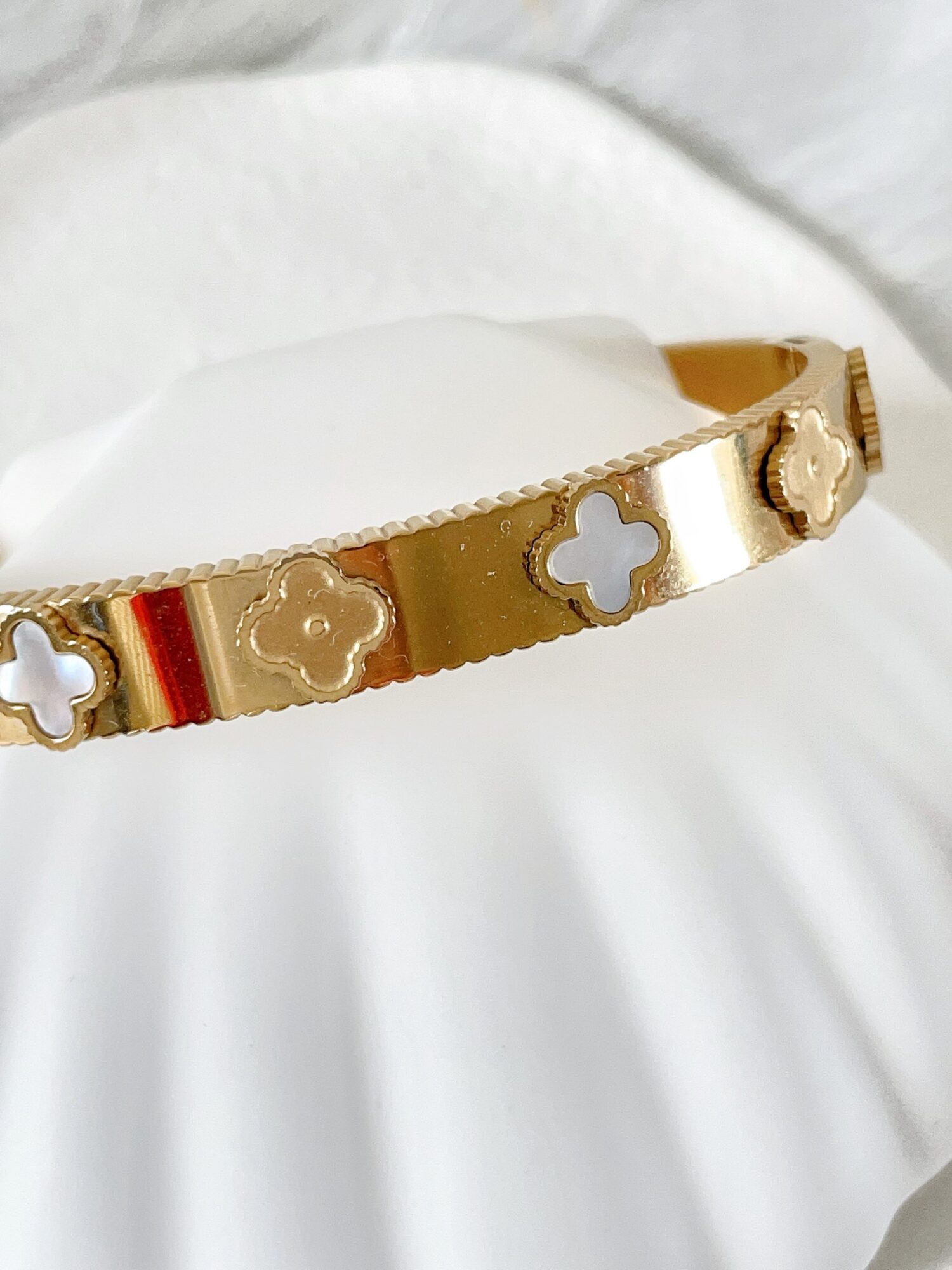 Waterproof Gold Clover Bangle | 18k Gold Filled – Lani image 1
