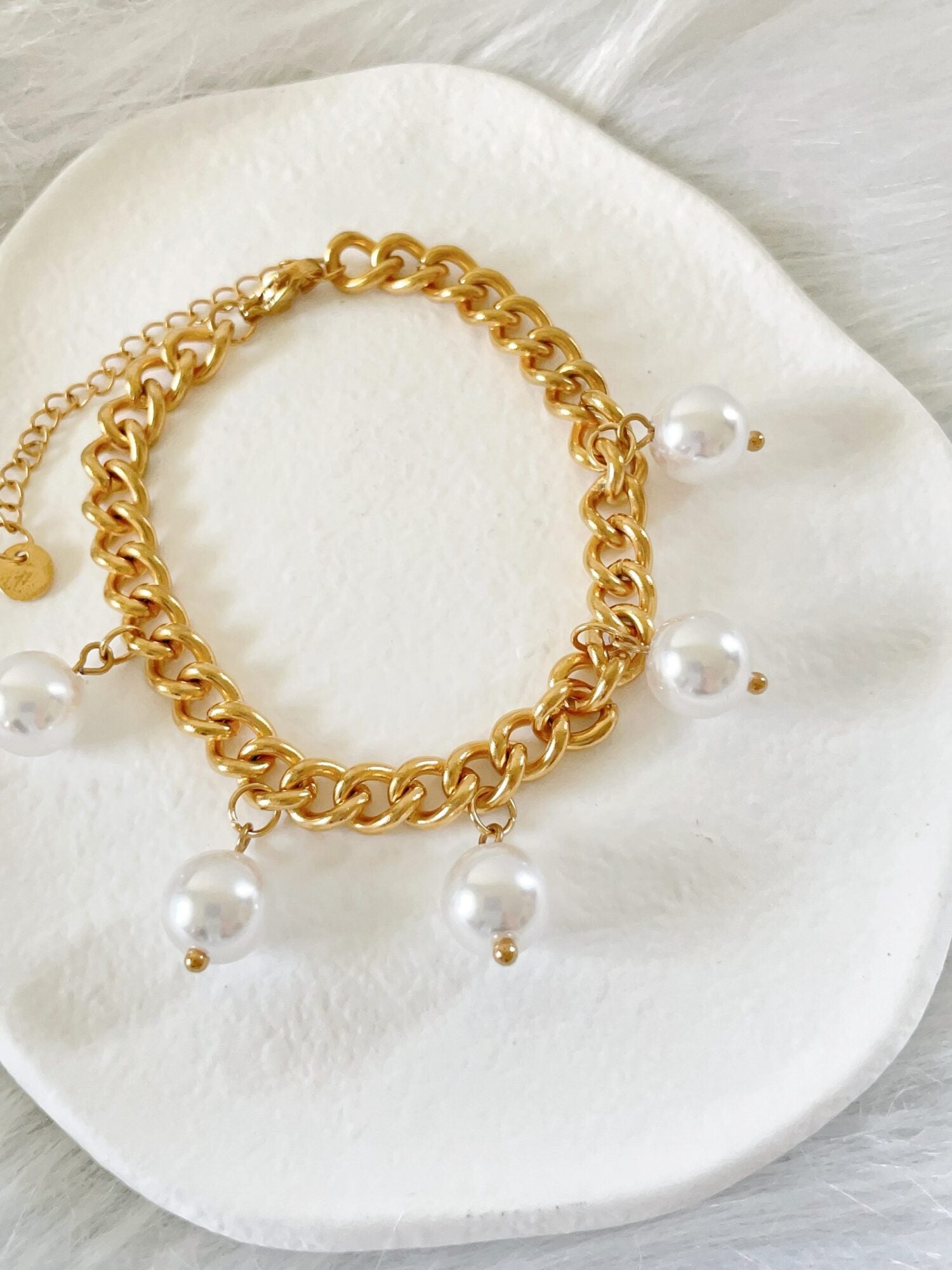 Waterproof Gold Pearl Bracelet | 18k Gold Filled – Yari image 1