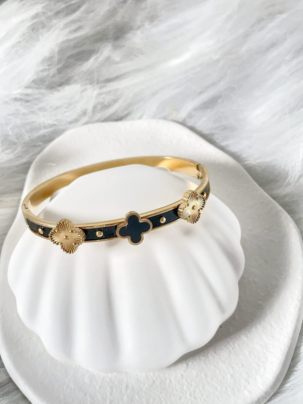 Waterproof Gold Clover Bangle | 18k Gold Filled – Kelli image 2